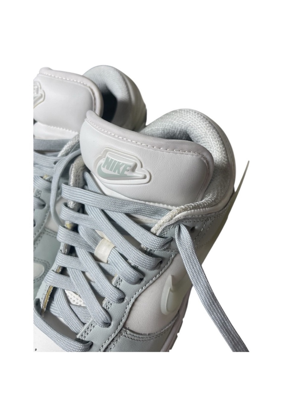 Nike Wmns Dunk Low Twist
LIGHT SILVER/SAIL-WHITECasual Sneakers
DZ2794-004 Sz 7 - Picture 4 of 10